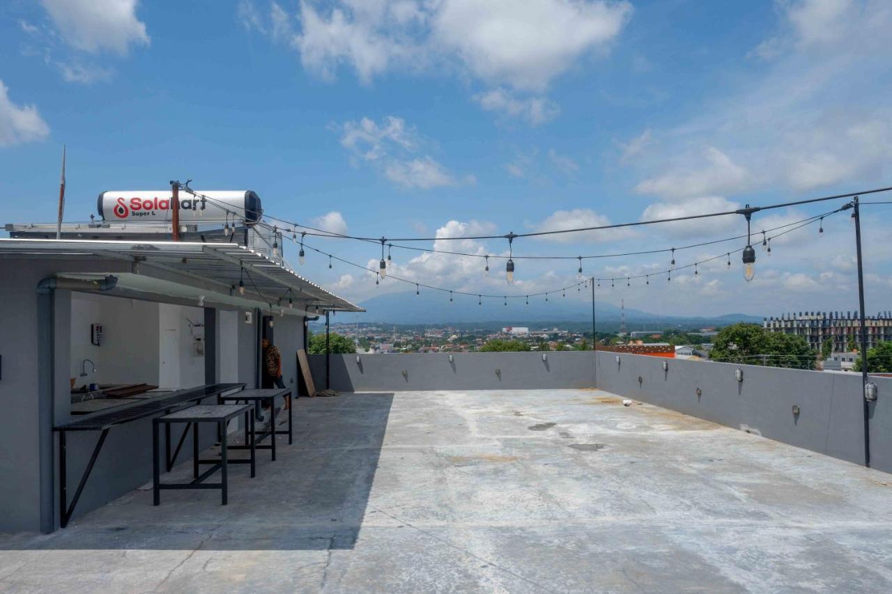 Reddoorz Plus Near Patung Kuda Undip Jatingaleh Exterior photo