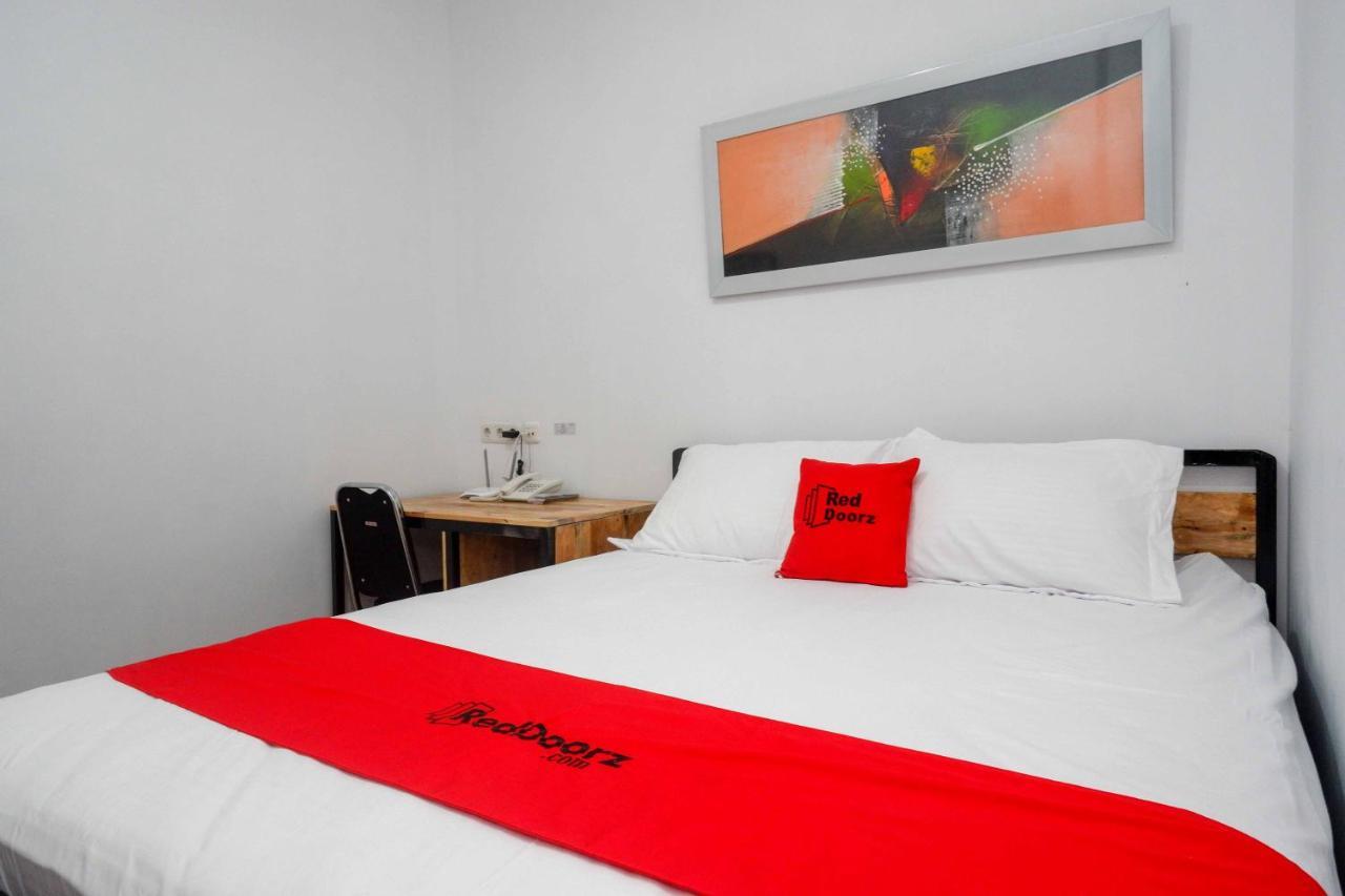Reddoorz Plus Near Patung Kuda Undip Jatingaleh Exterior photo