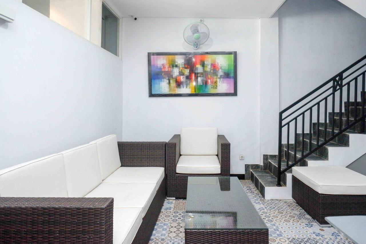 Reddoorz Plus Near Patung Kuda Undip Jatingaleh Exterior photo