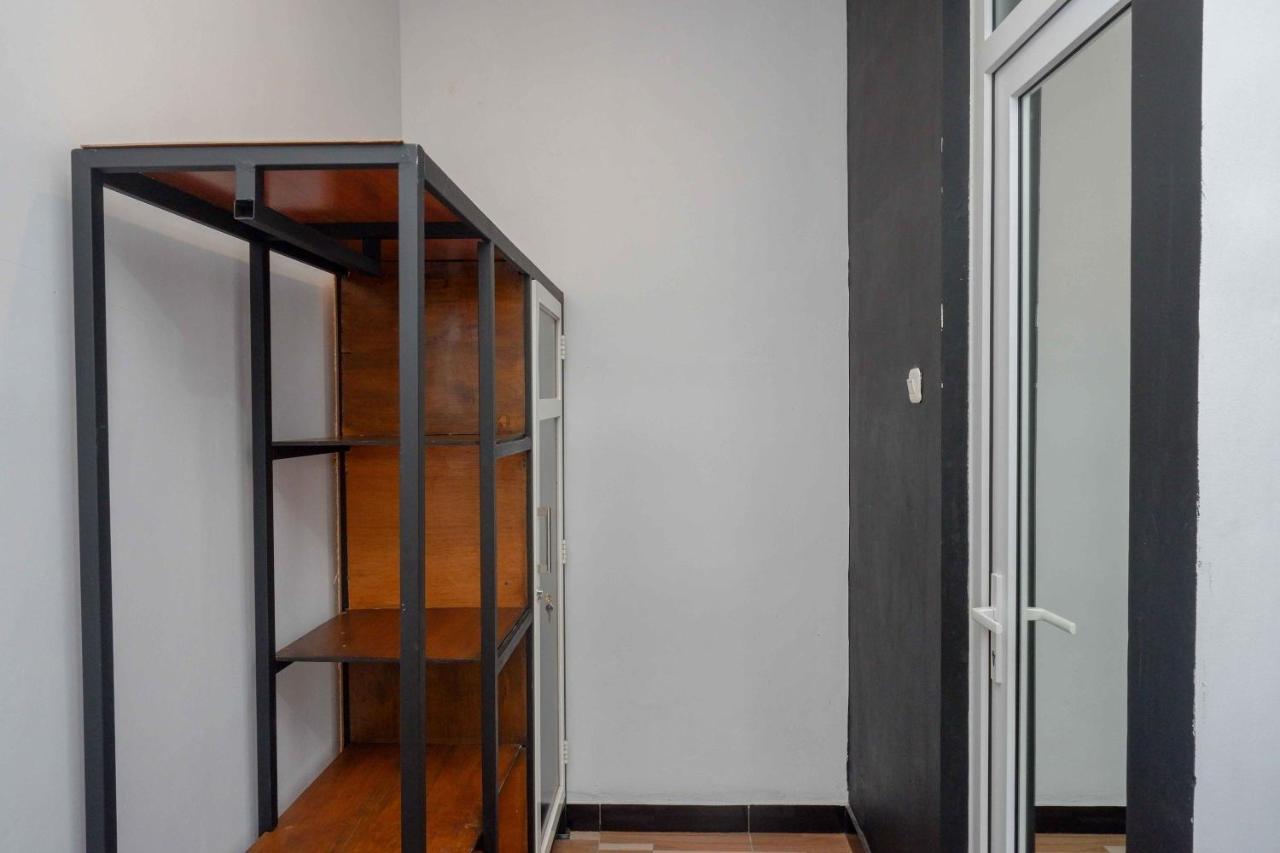Reddoorz Plus Near Patung Kuda Undip Jatingaleh Exterior photo